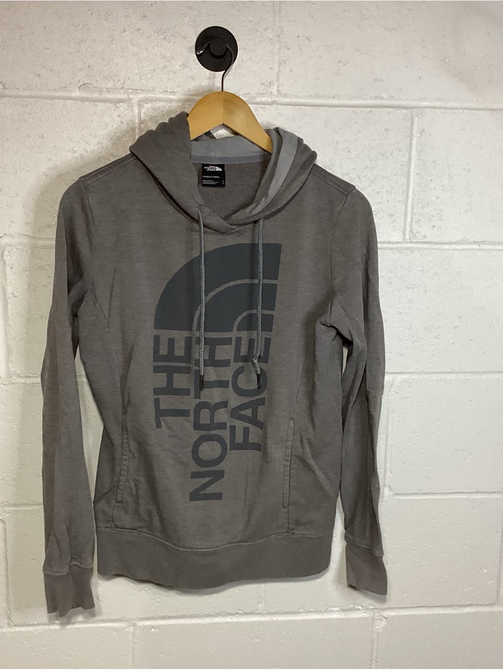 The North Face Women’s Gray Logo Pullover Hoodie